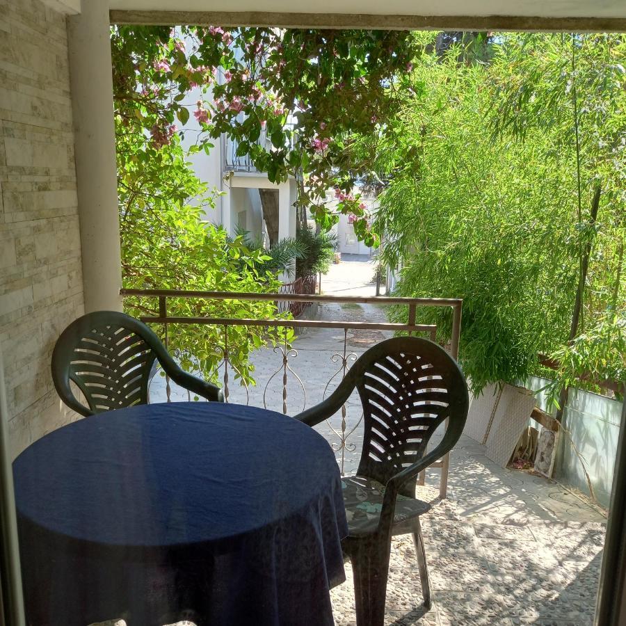 Apartman Bugenvilija *